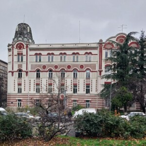 Zgrada stare telefonske centrale. Здание старой телефонной станции.